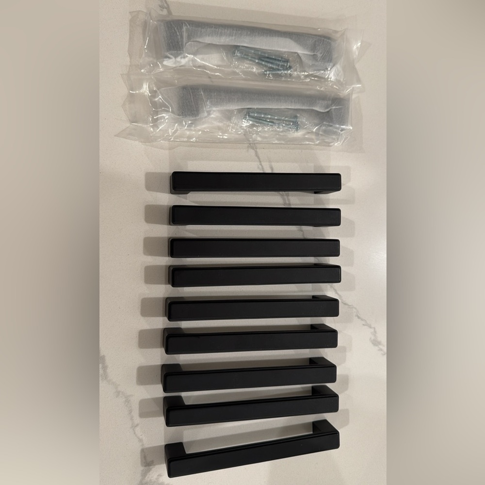Matte Black Rectangular Drawer Pulls - Set of 11